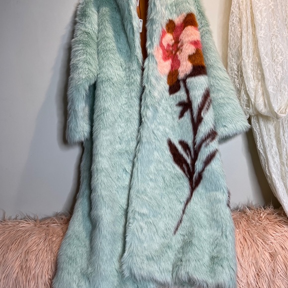 Free People Fluffy Flower Fur Long Duster Whimsical Pretty Coat L - Picture 6 of 11